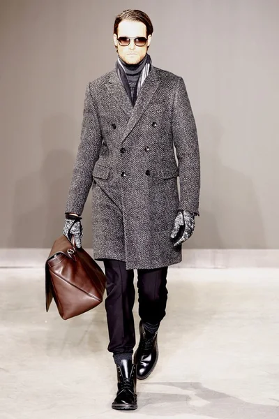 Look 1